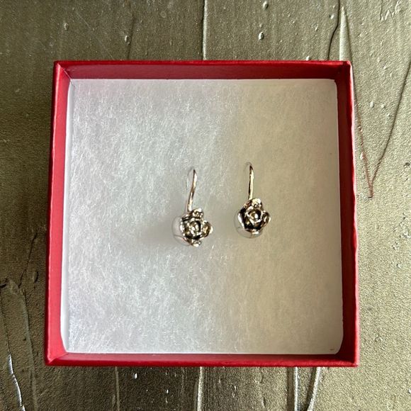 Salvatore Ferragamo Set Tulip Pendant Necklace & Ear Tulip Earrings - Picture 2 of 10